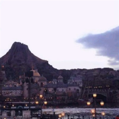 唯美高雅有诗意的微信头像图片大全(24张)