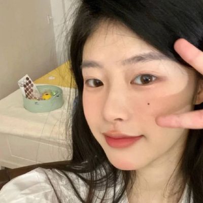 高雅有诗意的微信头像女(精选24张)