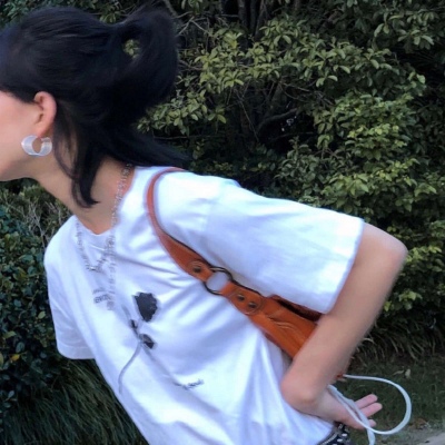 唯美诗意头像女图片(精选21张)