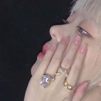 唯美诗意头像女图片(精选21张)