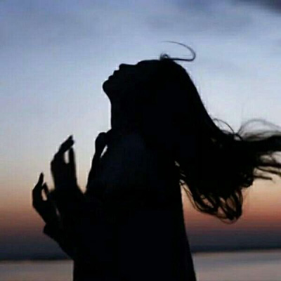 比较独特的情侣头像单人(精选24张)