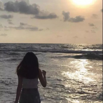 比较独特的情侣头像单人(精选24张)