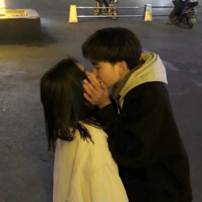 比较独特的情侣头像一左一右高清(精选20张)