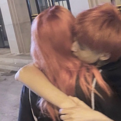 比较独特的情侣头像一左一右高清(精选20张)