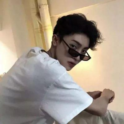 最适合男人的微信头像成熟稳重(精选12张)