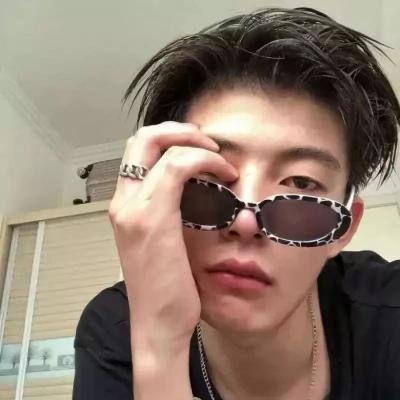 最适合男人的微信头像成熟稳重(精选12张)