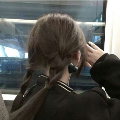 给人一种阳光的头像女背影(22张)