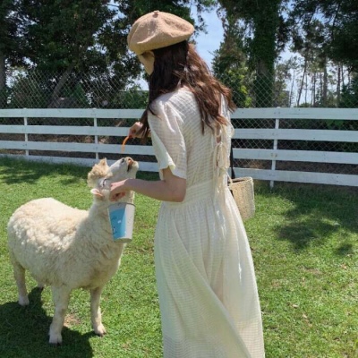 给人一种阳光的头像女背影(22张)