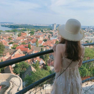 给人一种阳光的头像女背影(22张)