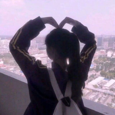 给人一种阳光的头像女背影(22张)