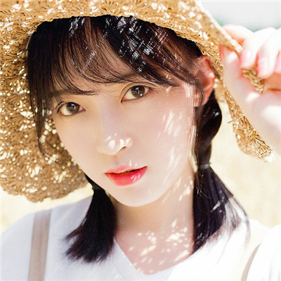 有品位的微信头像阳光女(18张)