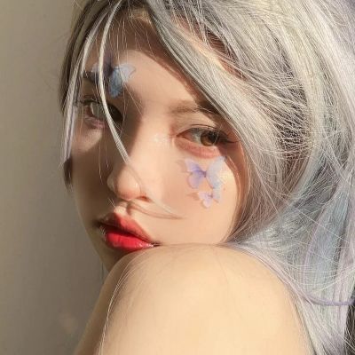 百看不厌的微信头像女生(14张)