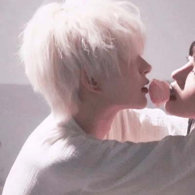 既成熟又浪漫的情侣头像(18张)