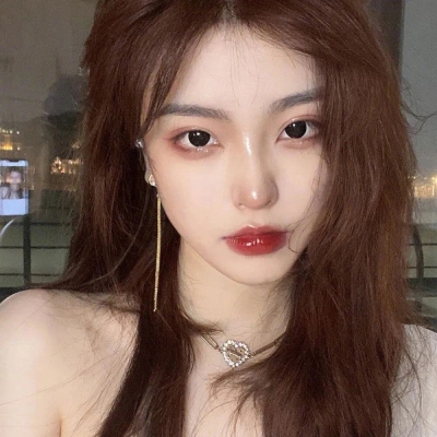 又酷又拽的女生头像图片(精选18张)