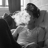 一个人孤独抽烟的头像(精选18张)