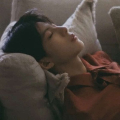 伤感头像男生心碎(18张)