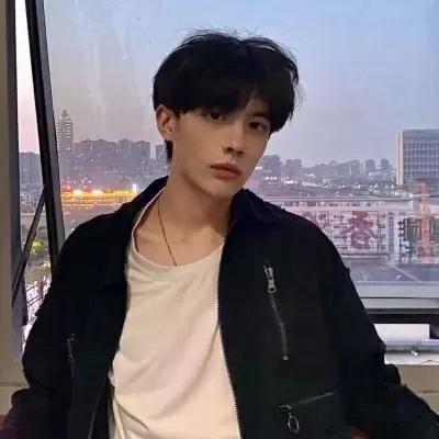 伤感头像男生心碎(18张)