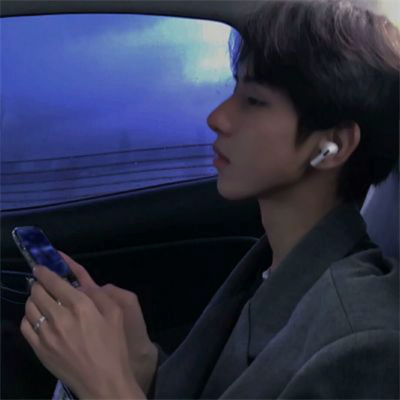 伤感头像男生心碎(18张)