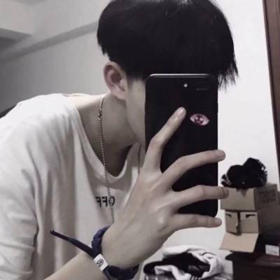 被感情伤透了的头像男生(18张)