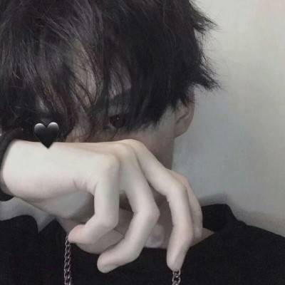 被感情伤透了的头像男生(18张)