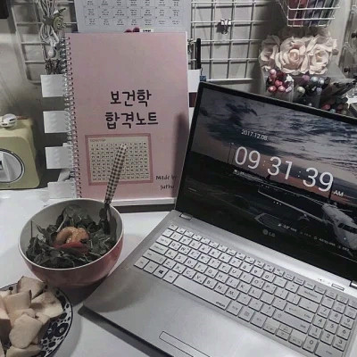 2023超好看的背景图片头像(精选26张)