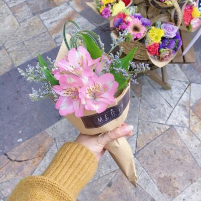 花图片大全鲜花风景图片头像(精选18张)