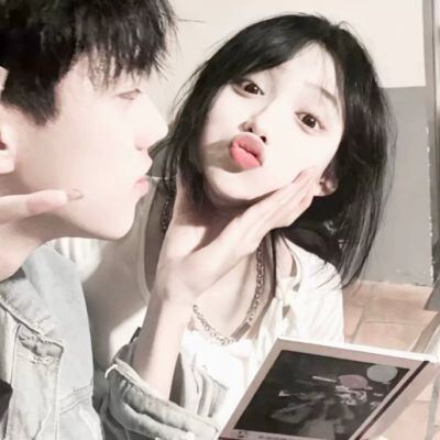 一左一右创意情侣头像(精选22张)