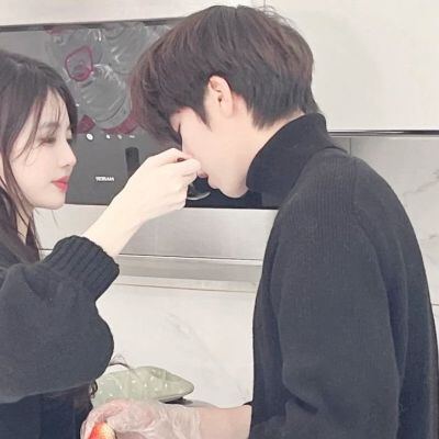 一左一右创意情侣头像(精选22张)