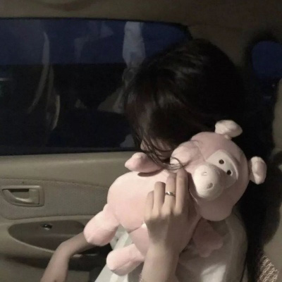 一左一右创意情侣头像(精选22张)