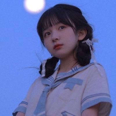 高清微丧女生头像(24张)