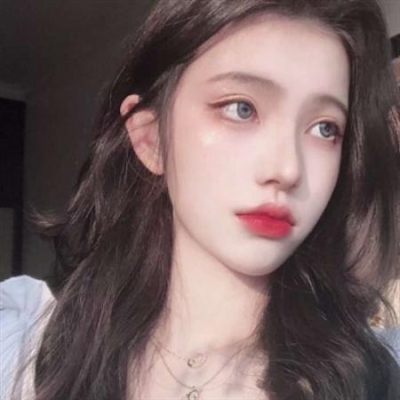 微信女生的高清头像(精选24张)