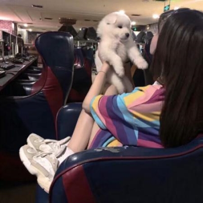 高清好看的女生头像个性时尚伤感图片(28张)