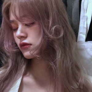 高清好看的女生头像个性时尚伤感图片(28张)