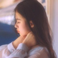 高清好看的女生头像个性时尚伤感图片(28张)