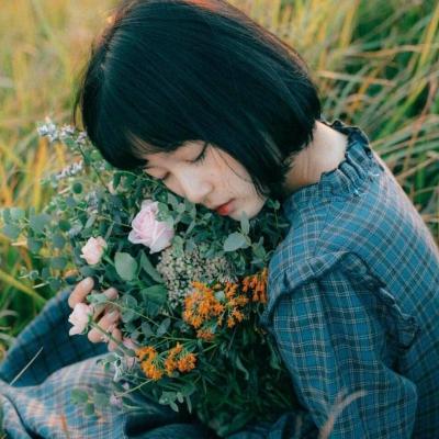 高清好看的霸气时尚可爱女生头像图片(精选24张)