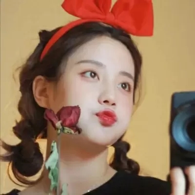 高清真人女孩头像(26张)