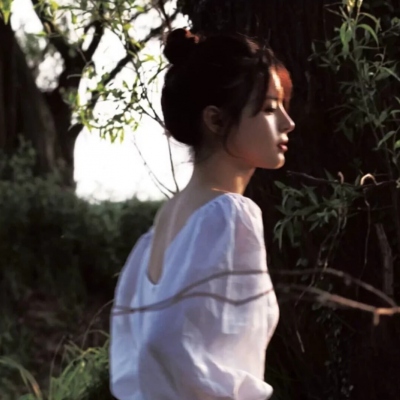 高清真人女孩头像(26张)