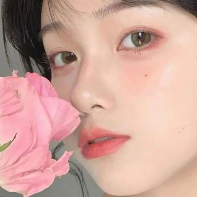 高清真人女孩头像(26张)