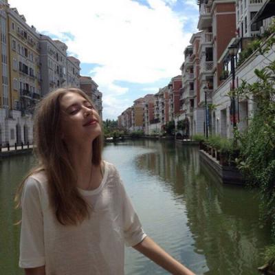 欧美特好看的微信头像(24张)