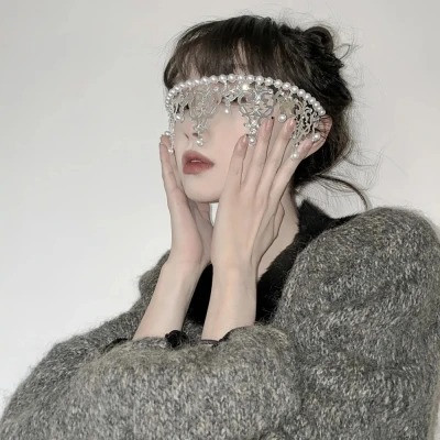 二零二三最火女生头像(精选24张)