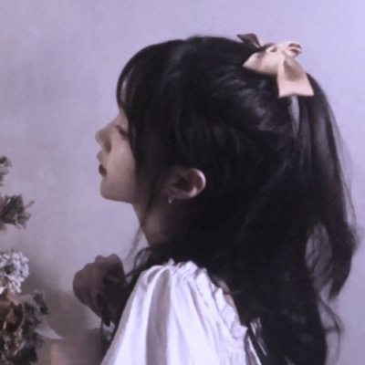 女头伤感孤独高清头像(精选24张)