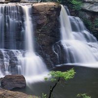 最吉利的山水微信头像(24张)