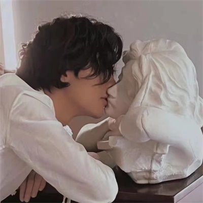 不易察觉情侣头像(24张)