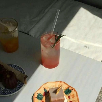 超好看黑暗系女生头像(精选12张)