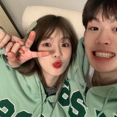 一左一右创意情侣头像(24张)