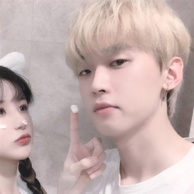 一左一右创意情侣头像(精选24张)