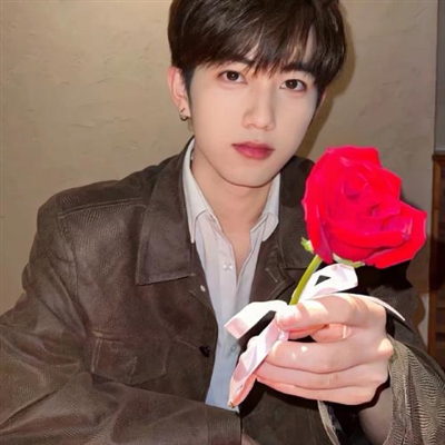 一左一右创意情侣头像(精选24张)