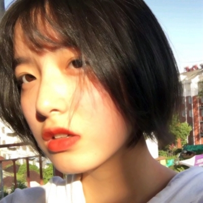 短发气质女生头像卡通头像(24张)