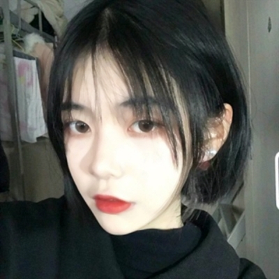 短发气质女生头像卡通头像(24张)