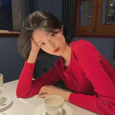 高清霸气最酷的2023女生头像图片(28张)